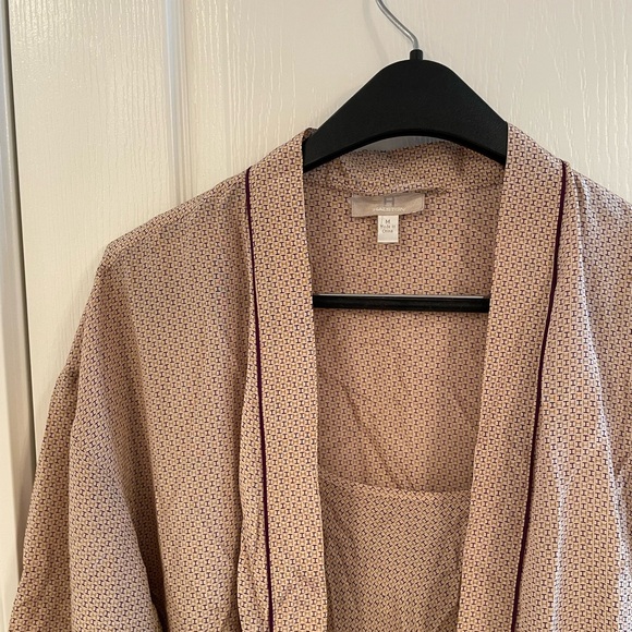 Halston Heritage silk Tan nightgown and Robe with the Halston signature H design - Picture 2 of 6